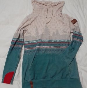 Ampersand Holiday Cowl Neck Small